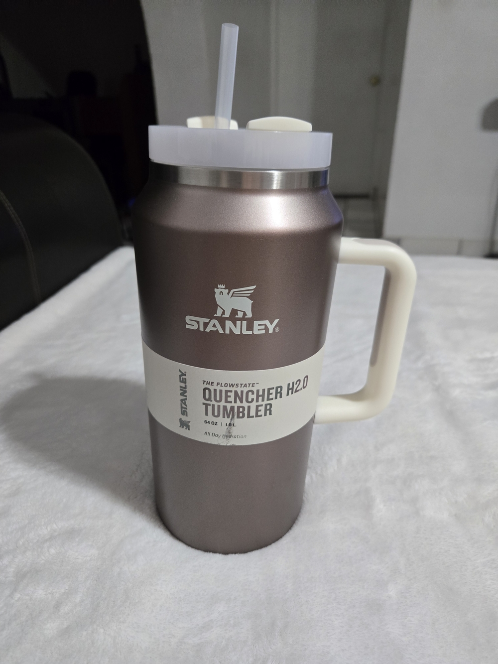 New Stanley Quencher Flowstate Tumbler 64 Oz